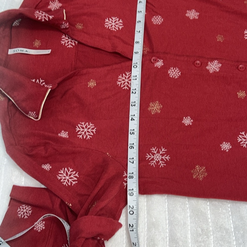 Red Snowflake Pajama Set - Picture 13 of 17